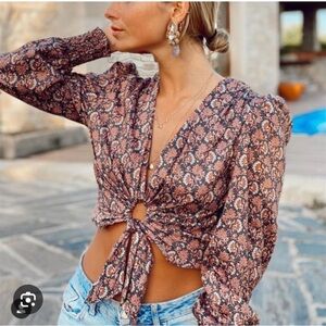 Zara Bloggers Favorite Tie-Front Crop Top Floral Long Sleeve Top Blouse